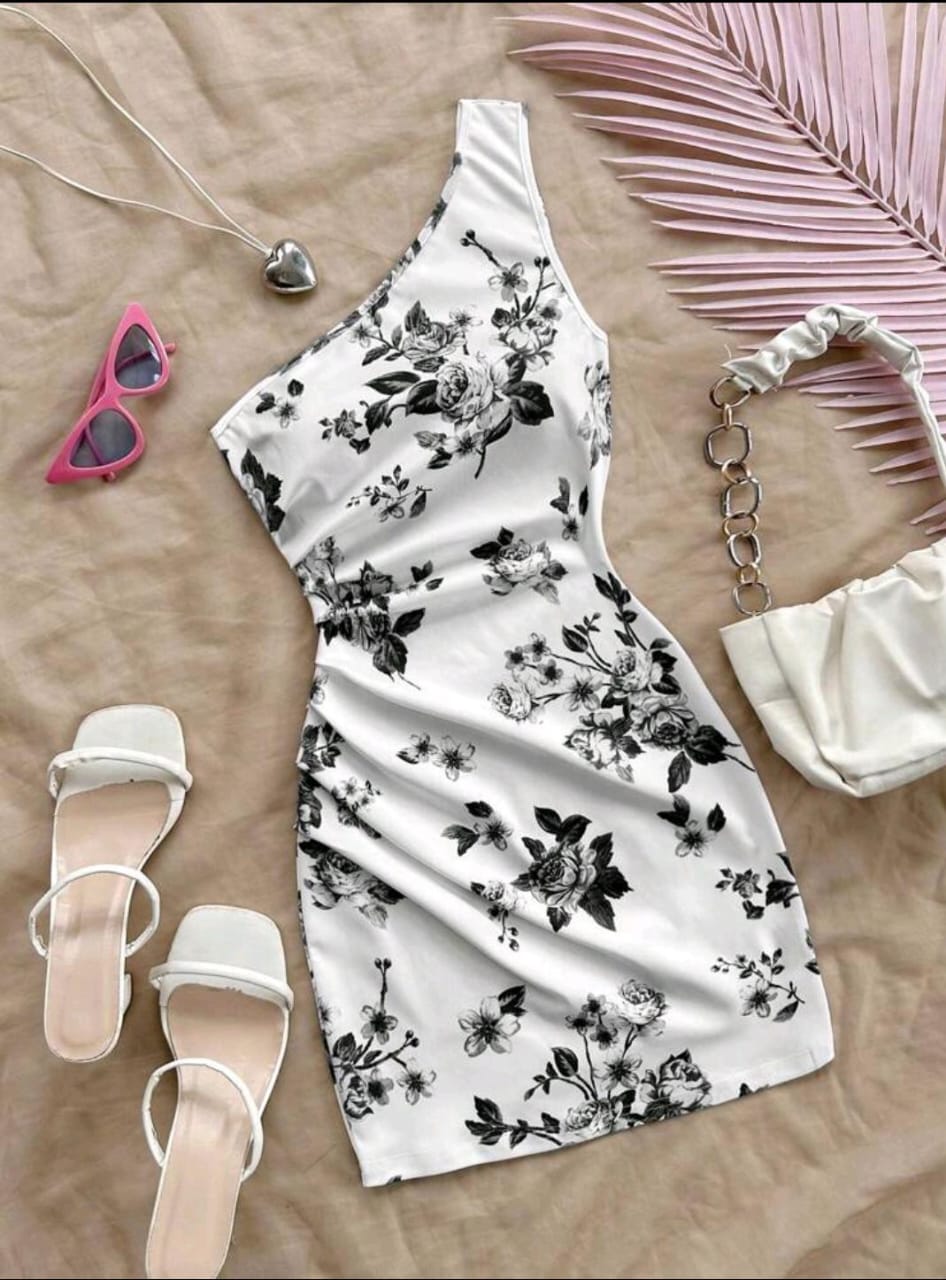 VESTIDO COLOR NEGRO FLORIADO TALLA CH